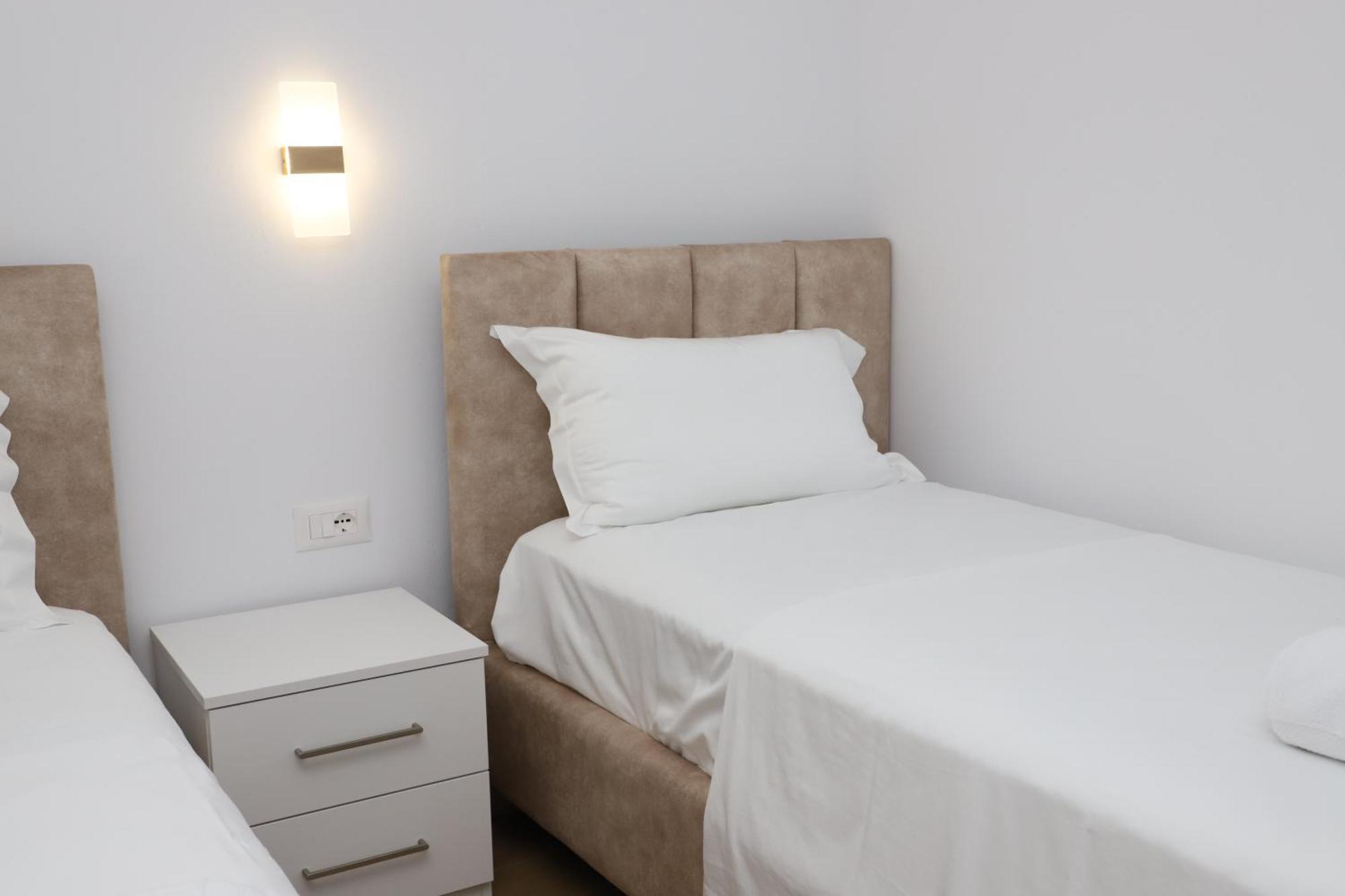 Guest House Esanbja Berat Exterior photo