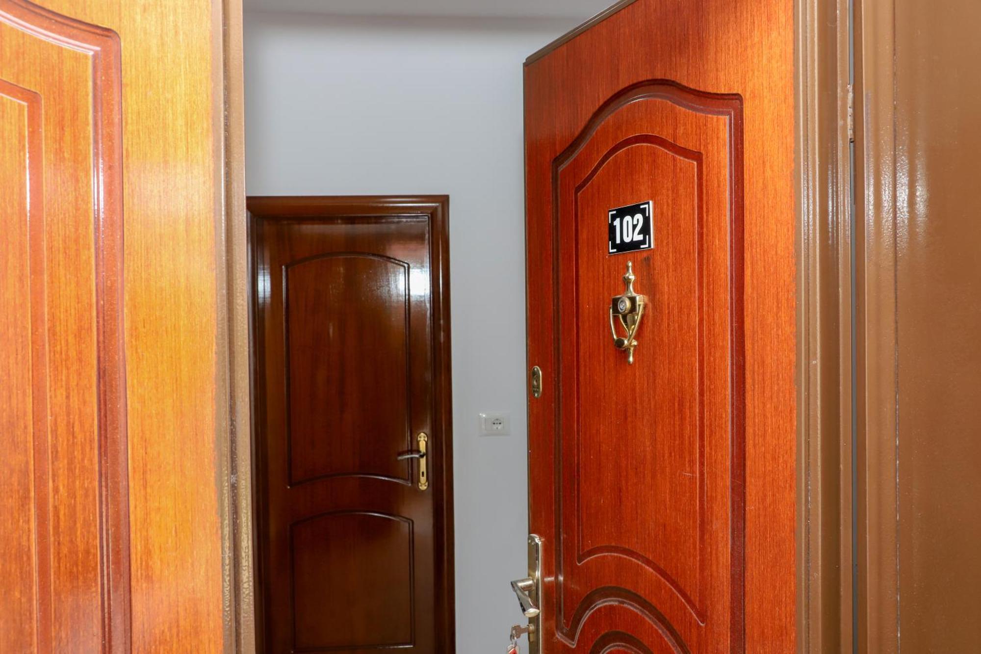 Guest House Esanbja Berat Exterior photo