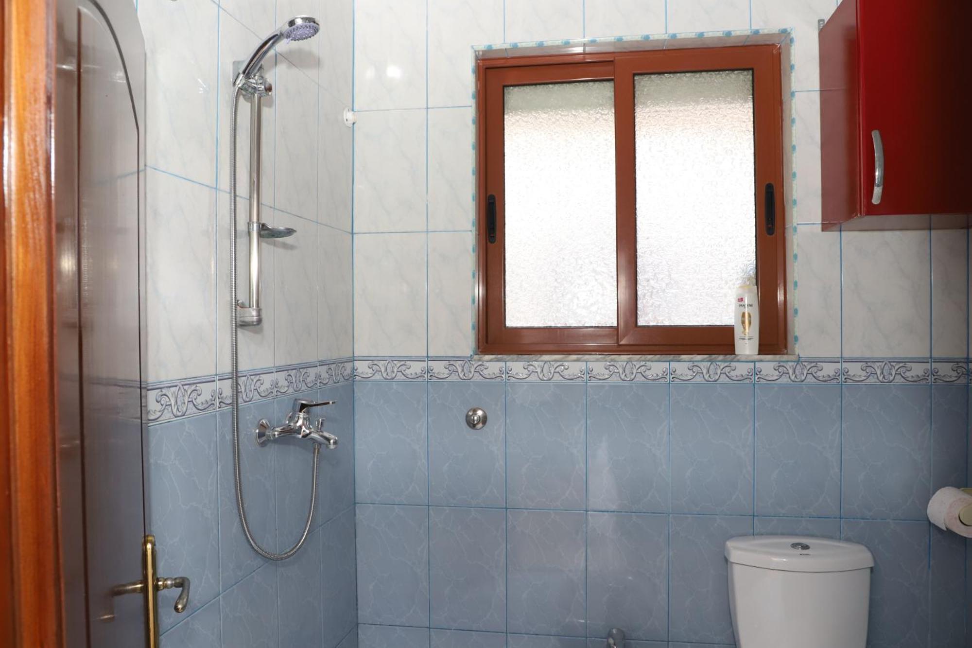 Guest House Esanbja Berat Exterior photo